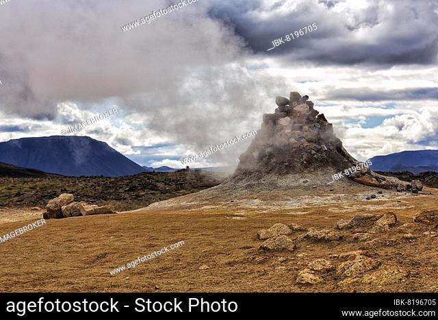 Steaming fumarole, solfatar in the geothermal area Hverarönd, also Hverir, Namaskard or Námafjall, Mývatn, Krafla volcano system, Northern Iceland, Iceland