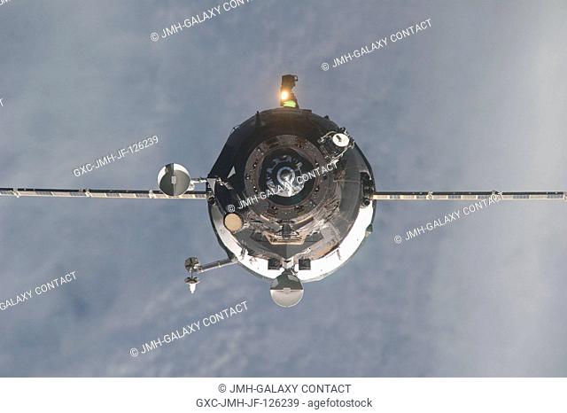 An unpiloted ISS Progress resupply vehicle approaches the International Space Station, bringing 1, 918 pounds of propellant, 110 pounds of oxygen