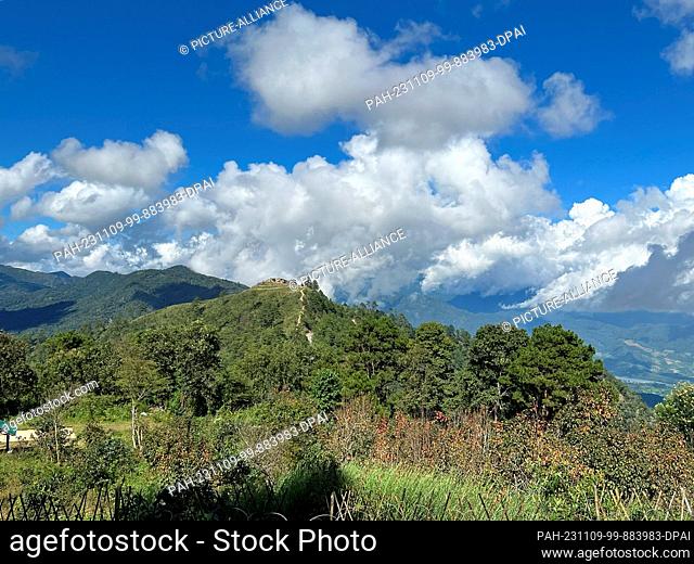 03 November 2023, Myanmar, Shan-Staat: View of the mountainous landscape of Shan State. A military post in Shan State, photographed on the border with Thailand