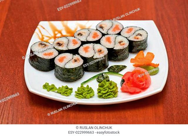 Roll with smoked eel and salmon