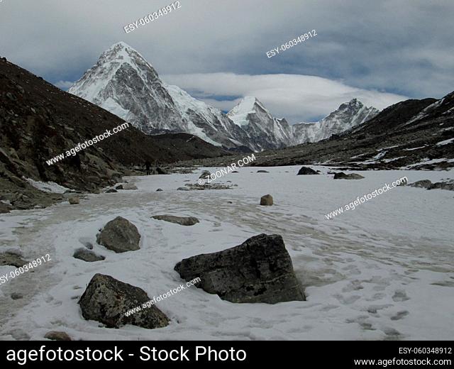 Foot-path to the Everest Base Camp
