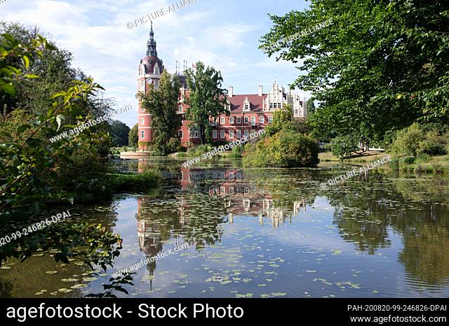 20 August 2020, Saxony, Bad Muskau: The castle in the Fürst-Pückler-Park, built in 1520. Photo: Sebastian Kahnert/dpa-Zentralbild/dpa