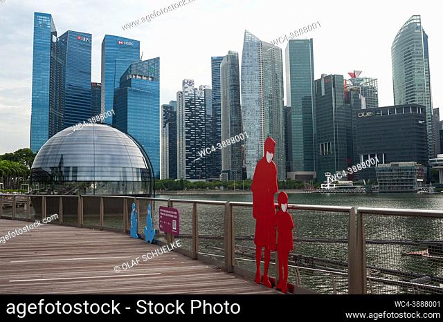 Singapore, Republic of Singapore, Asia - Pop-up installation along the waterfront promenade in Marina Bay by the Urban Redevelopment Authority (URA) to enhance...