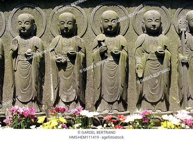 Japan, Honshu Island, Kamakura (in the South of Tokyo), statuettes Jizo at the temple of Hase Dera Kannon