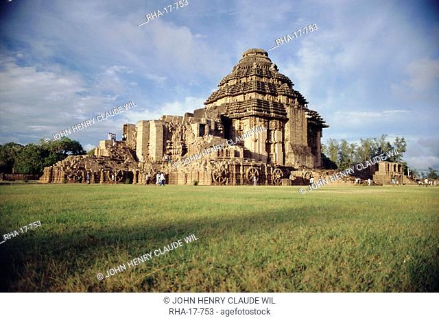 The Sun Temple dedicated to the Hindu Sun God Surya, Konarak, Orissa State, India, Asia