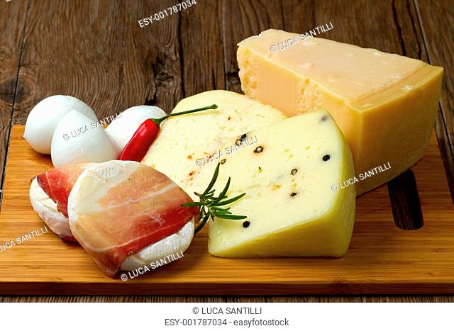 mixed cheese