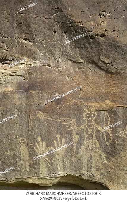 Petroglyphs, up to 1, 500 years old, Crow Canyon, New Mexico, USA