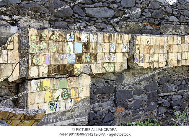 19 November 2018, Portugal, Jardim Do Mar / Madeira: Wall tiles on the walls of a former sugar factory in Jardim do Mar on the Portuguese island of Madeira