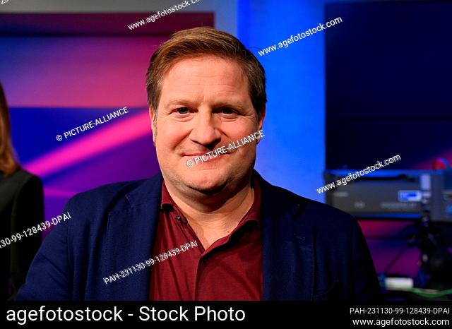 29 November 2023, North Rhine-Westphalia, Cologne: Journalist Michael Bröcker, editor-in-chief of The Pioneer, as a guest on the ARD talk show Maischberger...