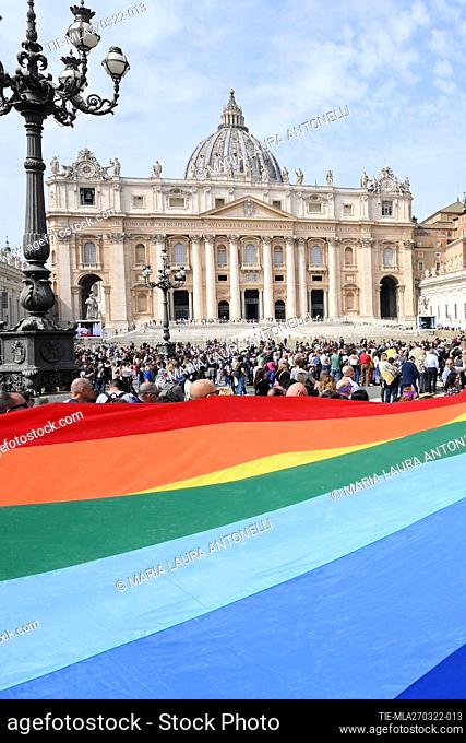 A great flag of peace organized by the Promoting Committee of the Perugi-Assisi Peace March together with the Istituto Comprensivo Scuola 'Fiume Giallo' in Rome