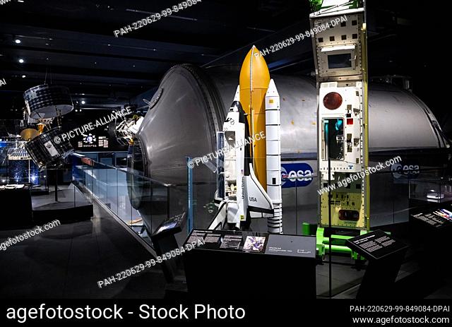 29 June 2022, Bavaria, Munich: Various exhibits, including a model of the space shuttle (M), are on display during a press tour of the Deutsches Museum