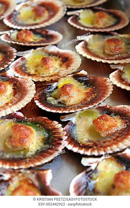 Baked sea scallops    yummy! :-