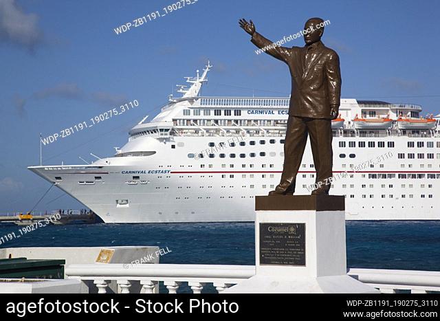 Mexico, Quintana Roo, Cozumel Island, San Miguel, Cruise Ship in Port & Statue