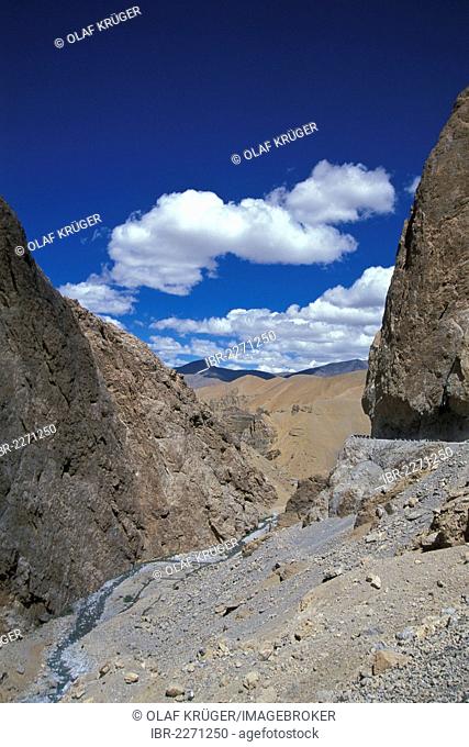 High altitude desert, Manali Leh Highway, near Pang, Ladakh, Jammu and Kashmir, Indian Himalayas, North India, India, Asia