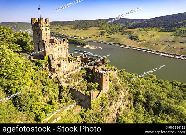 Burg Sooneck castle and the Rhine river near Niederheimbach, world heritage Upper Middle Rhine Valley, Rhineland-Palatinate, Germany