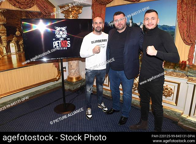 25 January 2022, Bavaria, Munich: Professional boxer Shefat Isufi, (l-r) Alexander Petkovic, promoter Petkos Boxing and up-and-coming professional Edin Avdic at...