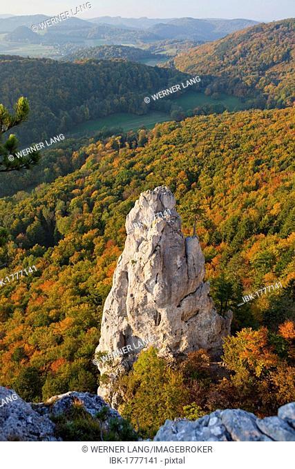 Autumn mood, Cimone rock needle, Peilstein, Vienna Forest, Lower Austria, Austria, Europe