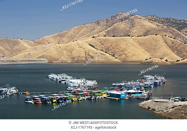 Three Rivers, California - Houseboats on Lake Kaweah, an artificial reservoir in the western foothills of the Sierra Nevada mountains  The lake was created for...