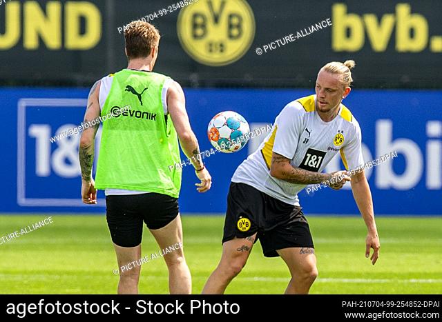 04 July 2021, North Rhine-Westphalia, Dortmund: Football: Bundesliga, training kick-off Borussia Dortmund at the training centre on Adi-Preisler-Allee in...