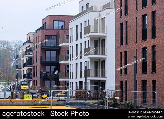 21 November 2023, North Rhine-Westphalia, Cologne: Rental apartments are being built in the Lindenthal district. Photo: Rolf Vennenbernd/dpa