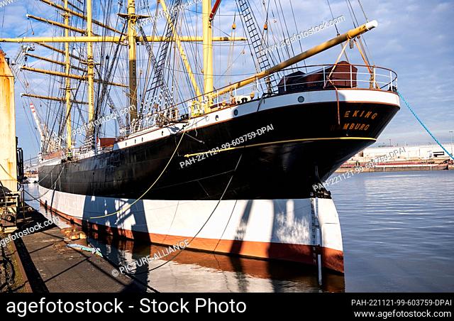 21 November 2022, Hamburg: The four-masted barque ""Peking"" is moored at the German Port Museum. Around 44, 000 people have visited the German Port Museum at...