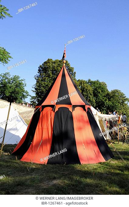 Knight's tent, Jedenspeigen and Duernkrut knights festival, Weinviertel, wine quarter, Lower Austria, Austria, Europe