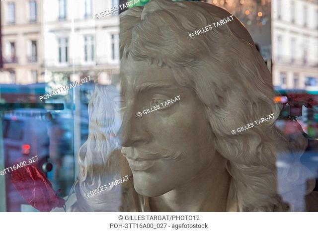 Paris, Place Colette, Comédie Française, bust of Molière in the theatre's shop, Photo Gilles Targat