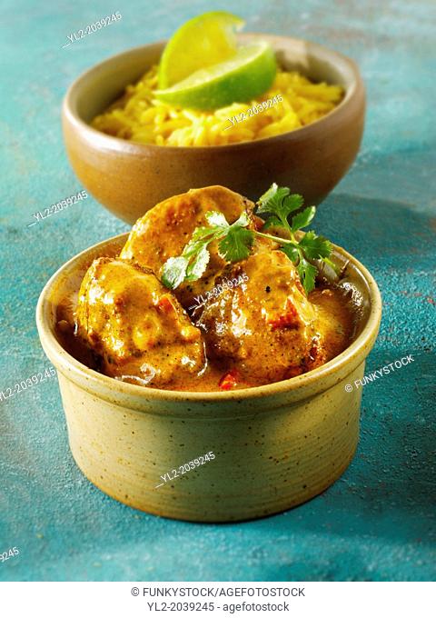 Chicken Vindaloo, pilau rice & naan bread. Tradional Bangladesh curry