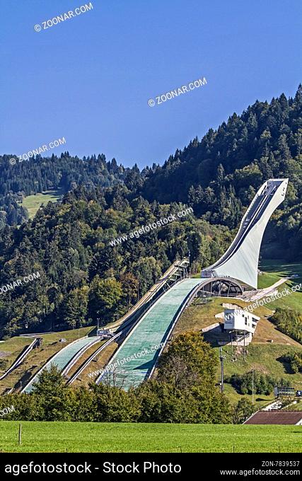 Die Große Olympiaschanze in Garmisch-Partenkirchen traditioneller Austragungsort des Neujahrsspringens der Vierschanzentournee