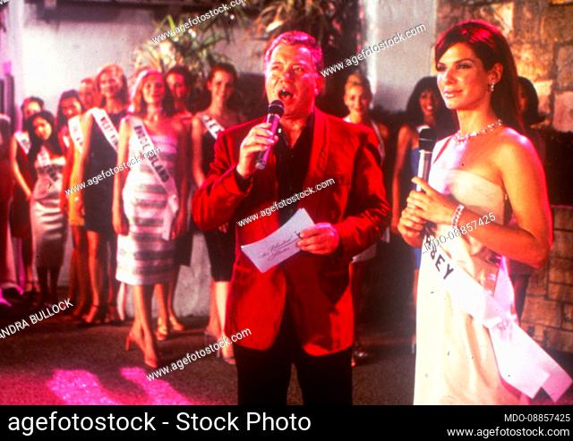 Canadian actor William Shatner with american actress Sandra Bullock in Miss Congeneality