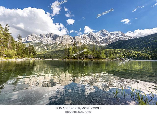 Eibsee lake and Zugspitze massif with Zugspitze, Wetterstein range, near Grainau, Upper Bavaria, Bavaria, Germany, Europe
