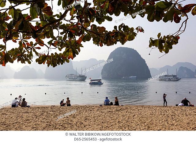 Vietnam, Halong Bay, Tito Island, beach