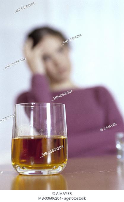 Woman, young, whisky glass, sorrowfully, descouple, 25-30 years, alcohol, whiskey glass, whisky, drinks, depressive, gotten drunk, lonesome, alone, alcoholic