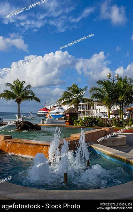 A fountain on Plaza Punta Langosta in San Miguel de Cozumel on Cozumel Island near Cancun in the state of Quintana Roo, Yucatan Peninsula, Mexico