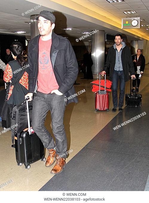 Twin brothers Jonathan and Drew Scott of HGTV series Property Brothers, arrive at Los Angeles International Airport (LAX) Featuring: Jonathan Scott