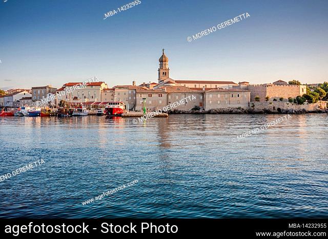 Croatia, Kvarner bay, Island of Krk, view of marina and old town of Krk