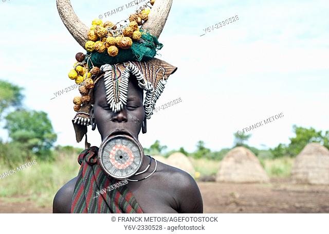 Woman belonging to the Mursi tribe. Omo valley ( Ethiopia)