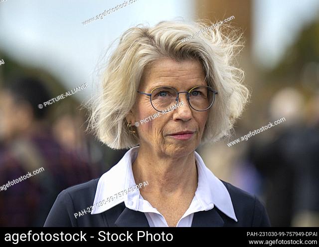 30 October 2023, Berlin: Birgit Möhring, Managing Director of BIM Berliner Immobilienmanagement GmbH, stands during the press statement on the cleaning measures...