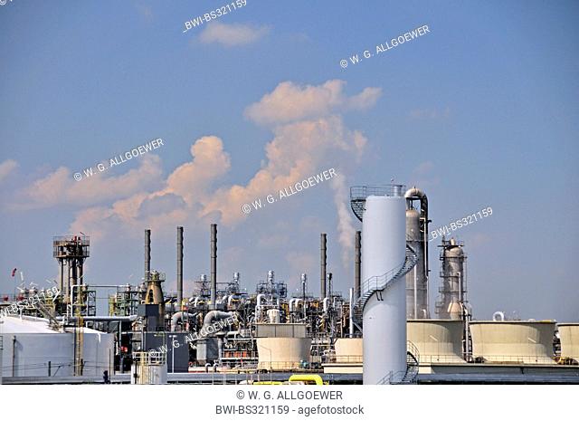 distillation towers of a chemical plant, Germany, North Rhine-Westphalia, Wesseling