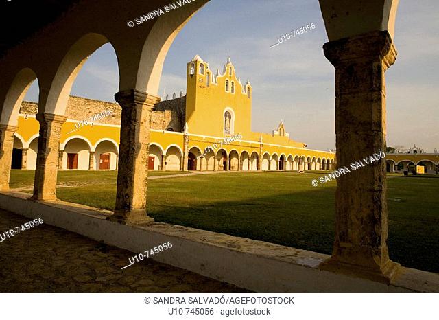 Franciscan monastery of San Antonio de Padua, Izamal. Yucatan, Mexico