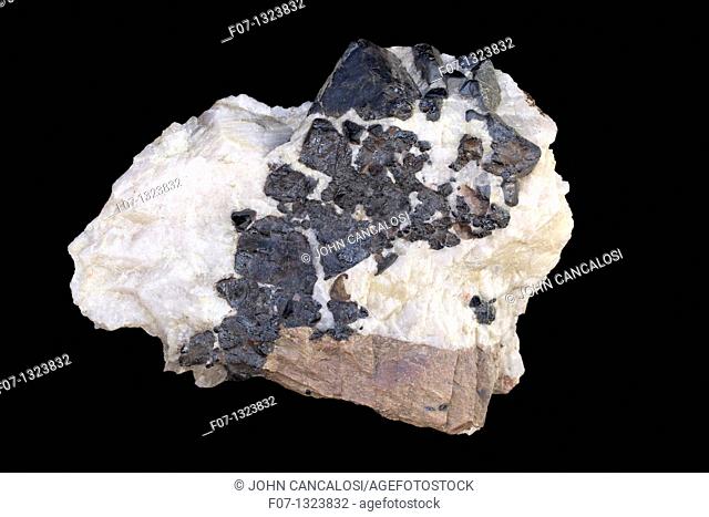 Franklinite - Sterling Hill Mine - Ogdensburg - New Jersey - USA - an ore of zinc
