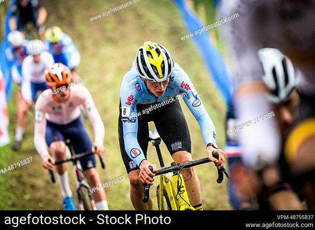 Belgian Seppe Van den Boer pictured in action during the junior men race at the European Championships cyclocross cycling, Sunday 06 November 2022, in Namur