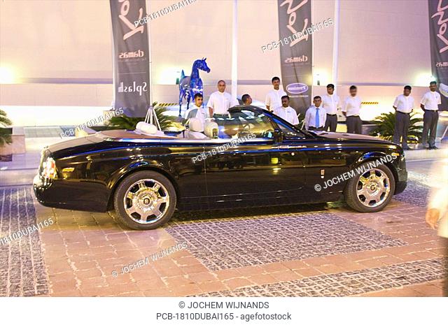 Dubai, Jumeirah, valet parking, rolls cabriolet