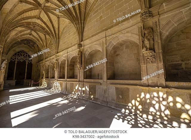claustro de los Caballeros, Monasterio de Santa María La Real, Nájera, La Rioja, Spain