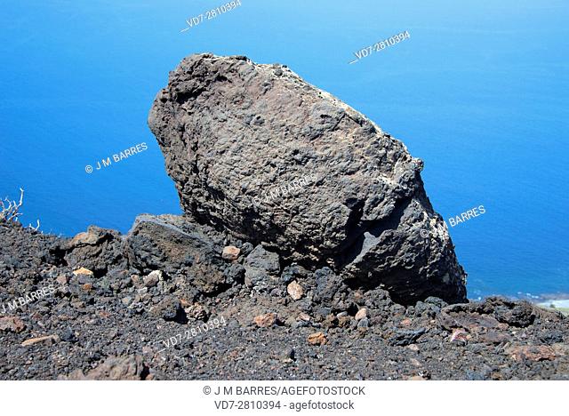 Giant volcanic bomb. Teneguia (Fuencaliente), La Palma Island, Canary Islands, Spain