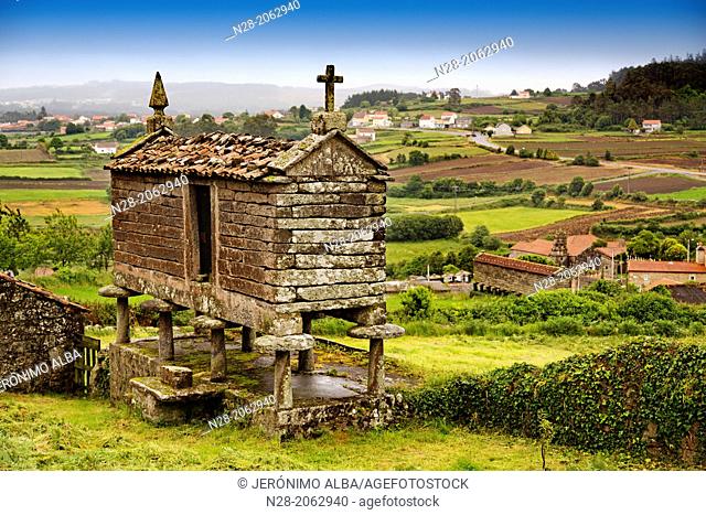 Typical 'horreo', San Martin de Ozon, Way of St James, La Coruña province, Galicia, Spain