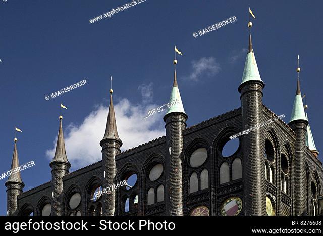 Historisches Lübecker Rathaus, Ziergiebel an der Ostseite des Marktes, UNESCO Weltkulturerbe, Lübeck, Schleswig-Holstein, Deutschland