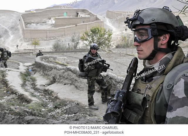 Afghanistan. Novembre 2008. Soldats francais des GCP (Groupe commando parachutiste) du 8eme RPIMa en Patrol dans la vallee de Nijrab. Afghanistan