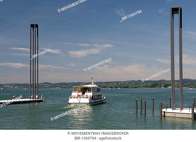 Lighthouses and ships at the port entrance of Bregenz, Lake Constance, Vorarlberg, Austria, Europe