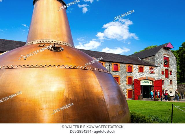 Ireland, County Cork, Midleton, Jameson Irish Whiskey Distillery, massive copper distilling kettle